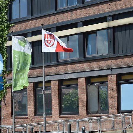 Neumünster Kiek In Aoer Jugendherberge & Hostel מראה חיצוני תמונה