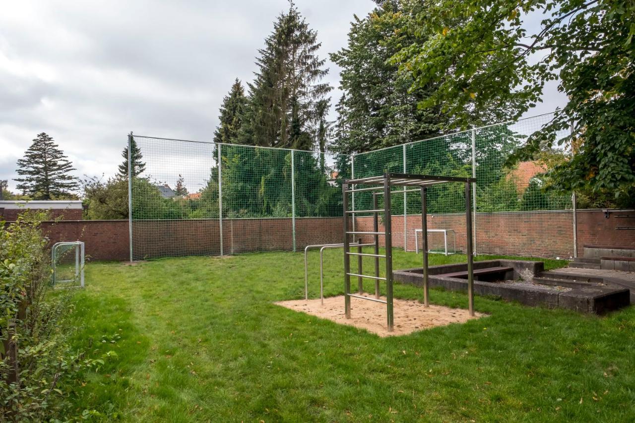Neumünster Kiek In Aoer Jugendherberge & Hostel מראה חיצוני תמונה