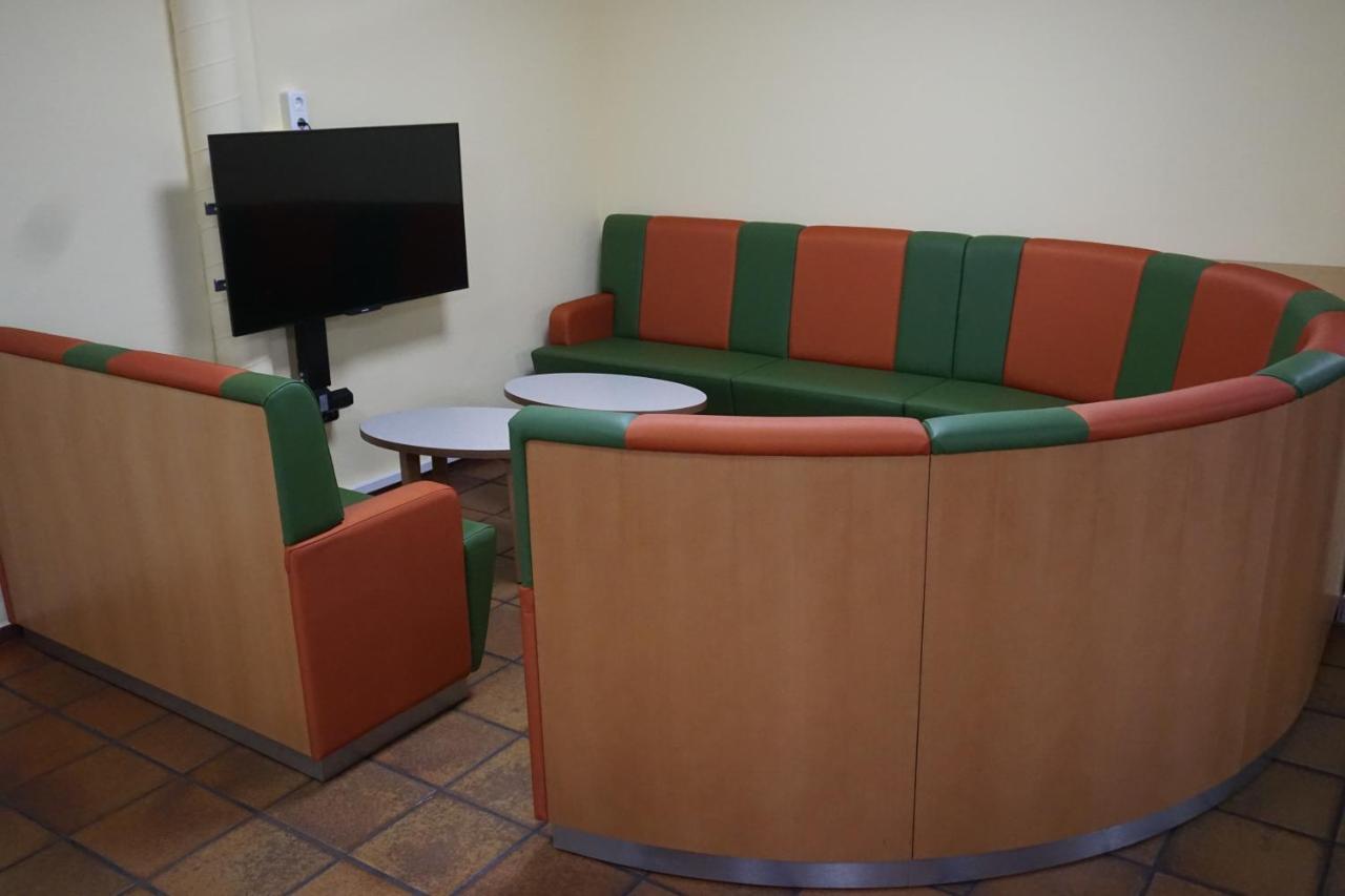 Neumünster Kiek In Aoer Jugendherberge & Hostel מראה חיצוני תמונה